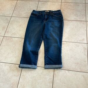 Nine West Jeans- that go 1/2 way between knee and ankle